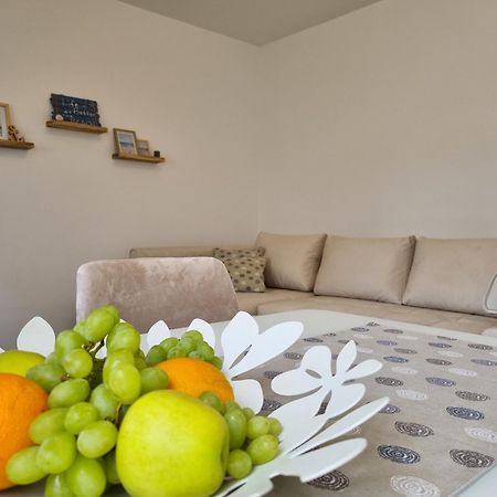 Apartment Lucka Раб Екстериор снимка