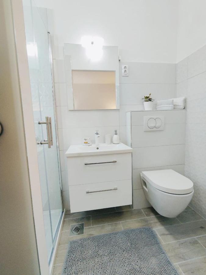 Apartment Lucka Раб Екстериор снимка