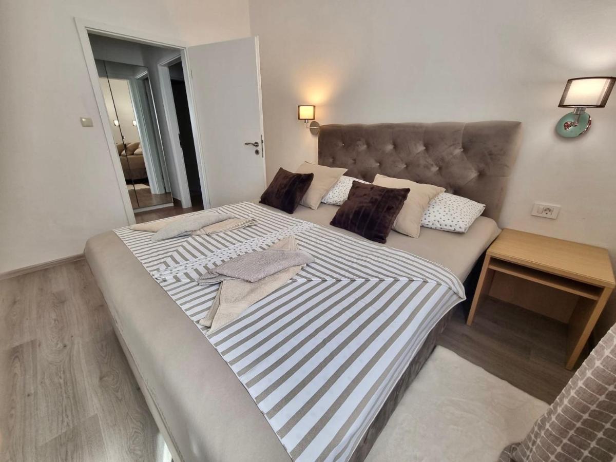 Apartment Lucka Раб Екстериор снимка