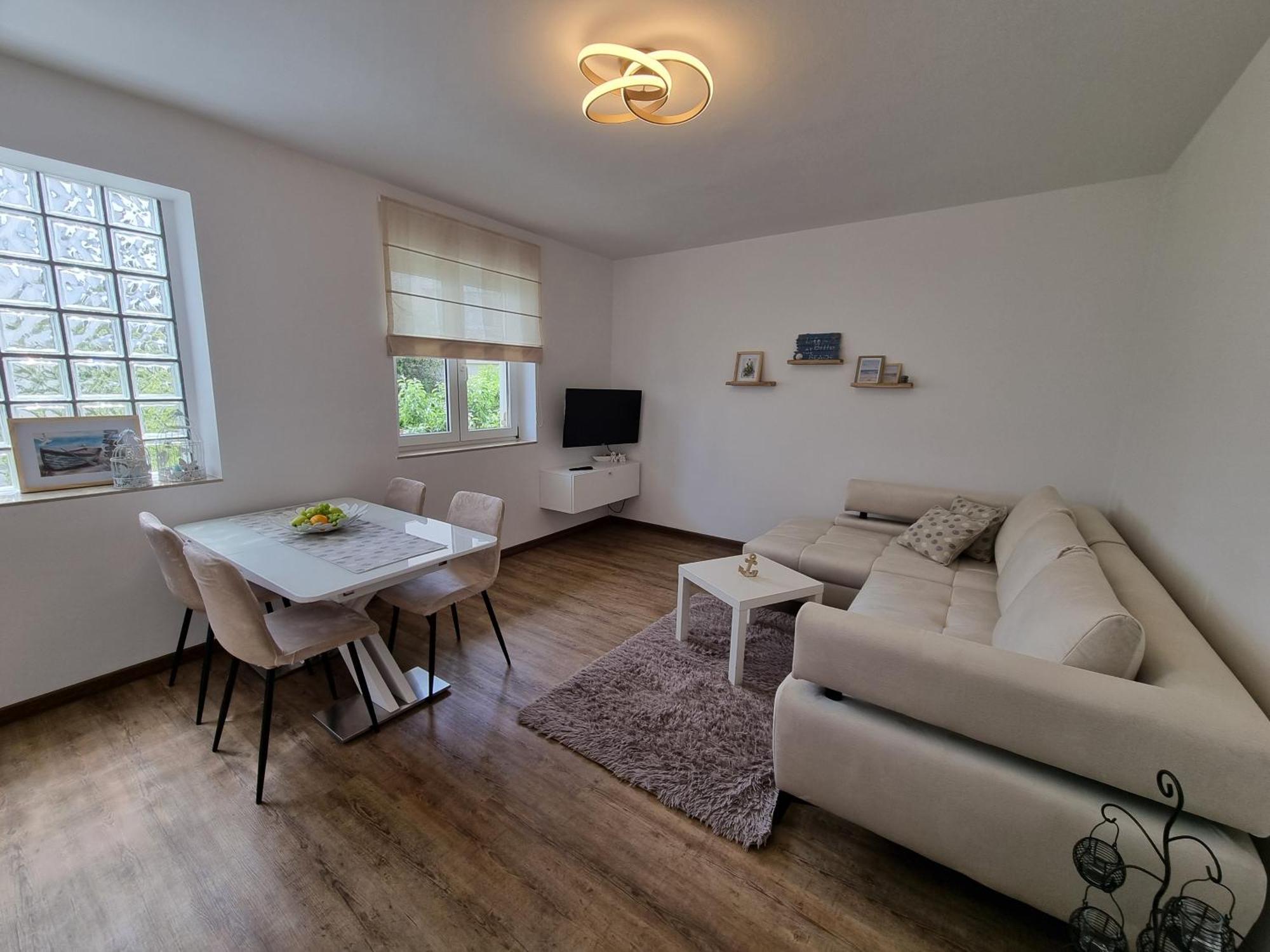 Apartment Lucka Раб Екстериор снимка