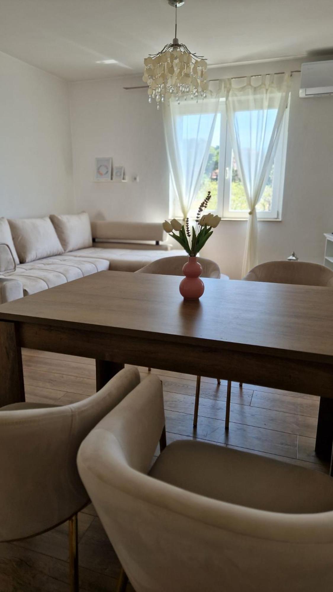 Apartment Lucka Раб Екстериор снимка