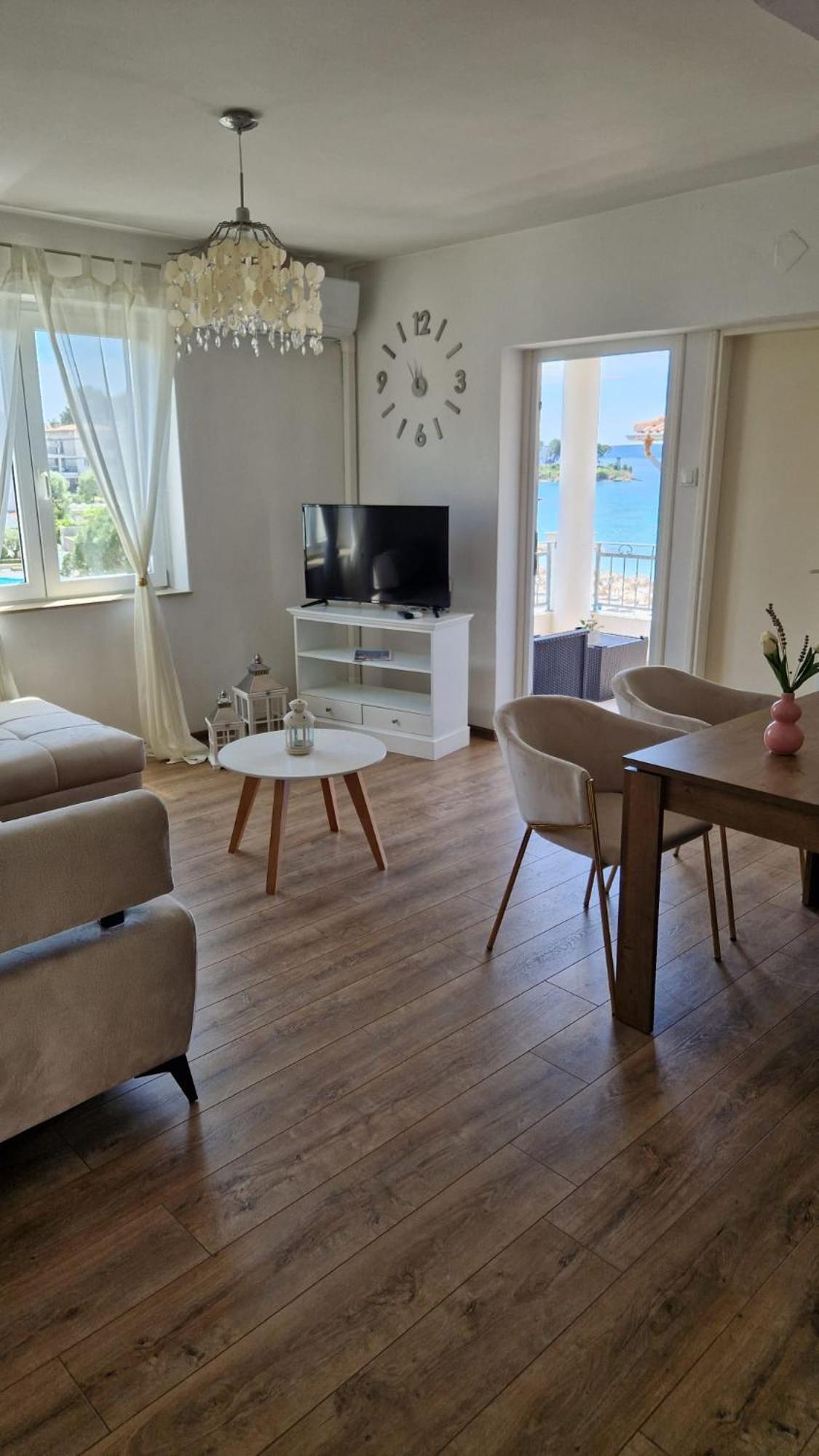 Apartment Lucka Раб Екстериор снимка