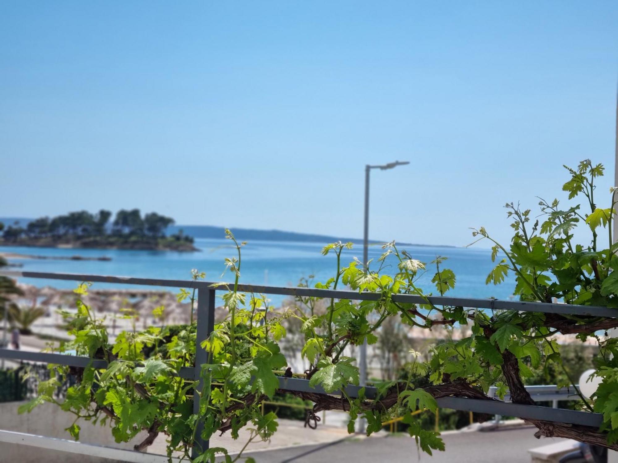 Apartment Lucka Раб Екстериор снимка
