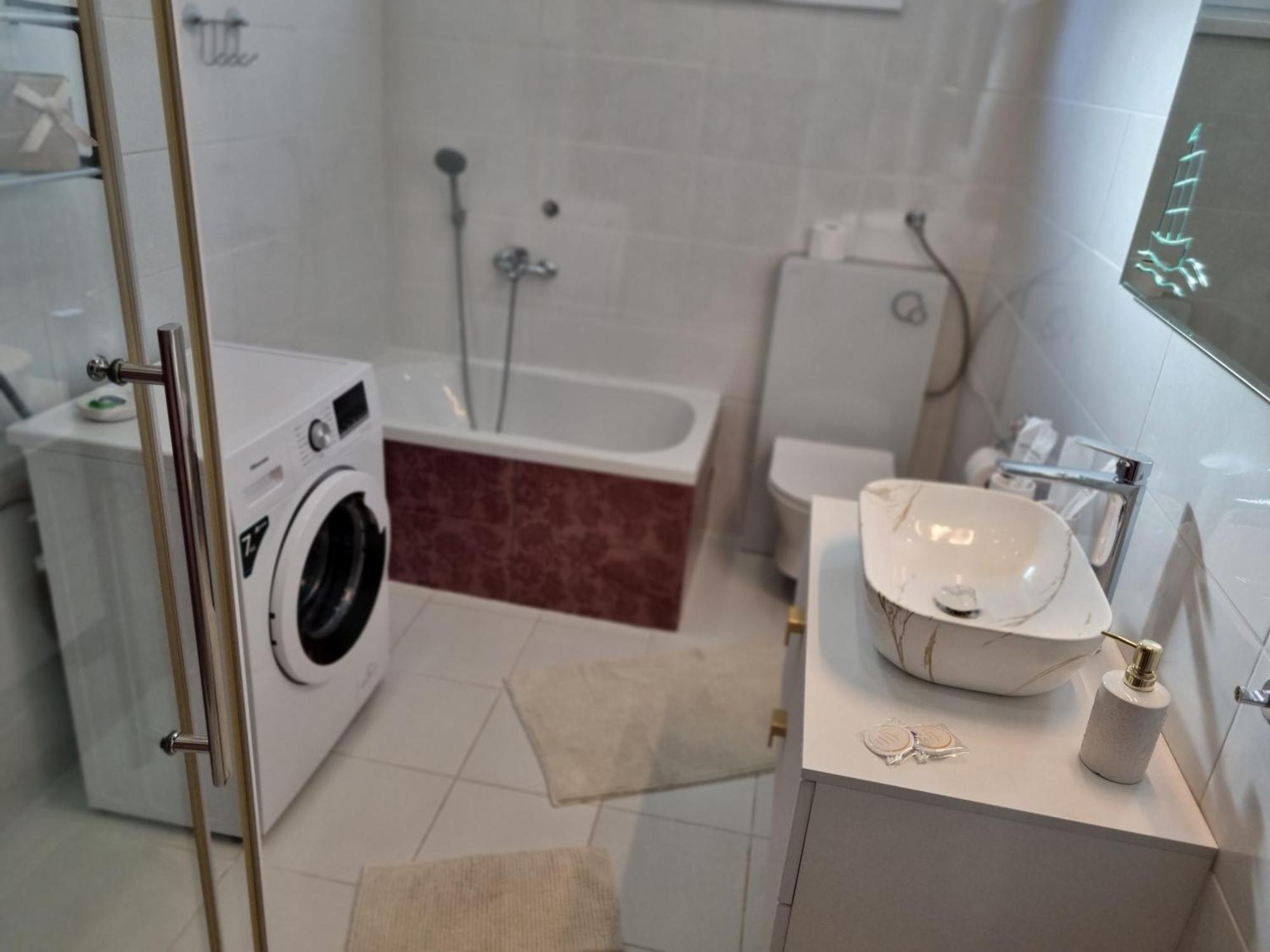 Apartment Lucka Раб Екстериор снимка